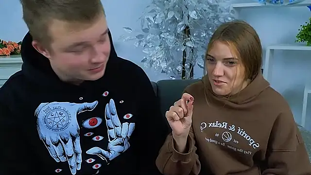 Snapshot of _Olli__Stiw_ chatting on 11-09-25, 08:45 Olli Stiw online show from 11-09-25, 08:45