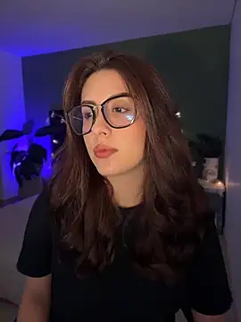 EmaSaenz online show from 04-21-26, 10:56