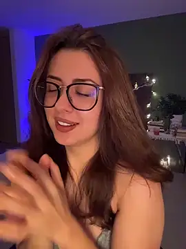EmaSaenz online show from 06-11-26, 02:53