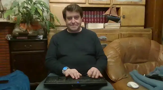 Snapshot of sympatrique chatting on 12-09-24, 08:12 sympatrique online show from 12-09-24, 08:12