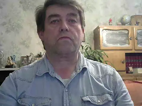 Snapshot of sympatrique chatting on 12-12-24, 05:04 sympatrique online show from 12-12-24, 05:04