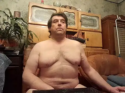 Snapshot of sympatrique chatting on 12-28-24, 09:40 sympatrique online show from 12-28-24, 09:40