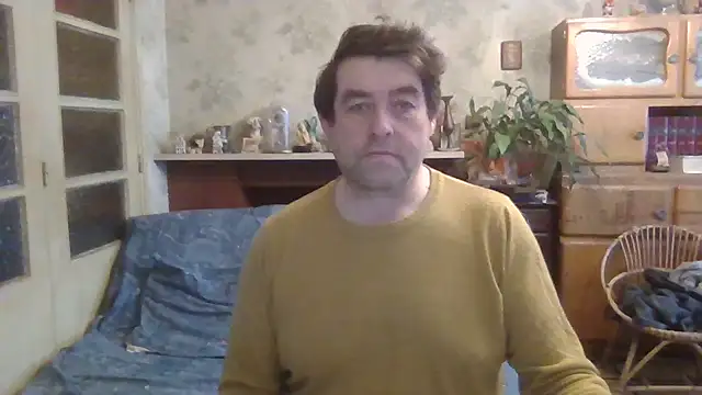 Snapshot of sympatrique chatting on 12-29-24, 10:01 sympatrique online show from 12-29-24, 10:01