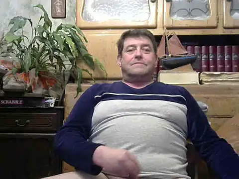 Snapshot of sympatrique chatting on 01-17-25, 09:39 sympatrique online show from 01-17-25, 09:39