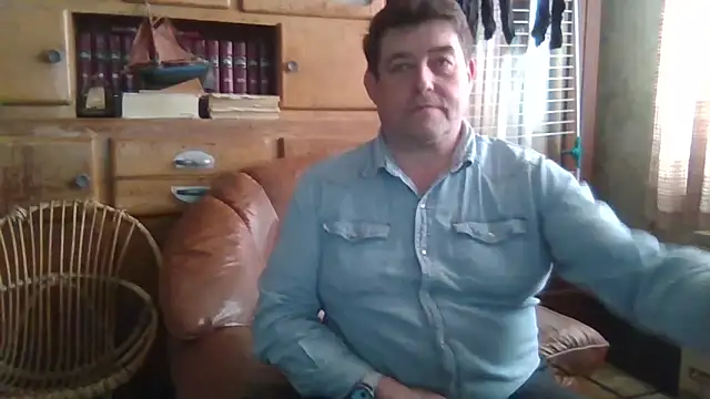 Snapshot of sympatrique chatting on 01-27-25, 11:54 sympatrique online show from 01-27-25, 11:54