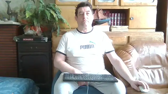 Snapshot of sympatrique chatting on 02-15-25, 09:49 sympatrique online show from 02-15-25, 09:49