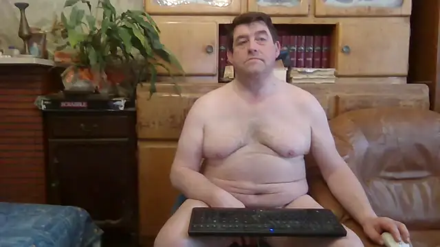 Snapshot of sympatrique chatting on 02-15-25, 12:54 sympatrique online show from 02-15-25, 12:54