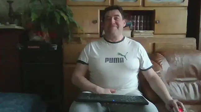 Snapshot of sympatrique chatting on 02-15-25, 04:23 sympatrique online show from 02-15-25, 04:23