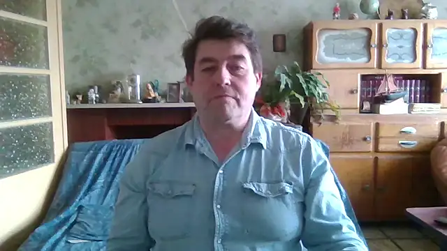 Snapshot of sympatrique chatting on 03-10-25, 11:32 sympatrique online show from 03-10-25, 11:32