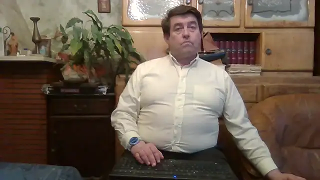 Snapshot of sympatrique chatting on 03-20-25, 05:04 sympatrique online show from 03-20-25, 05:04