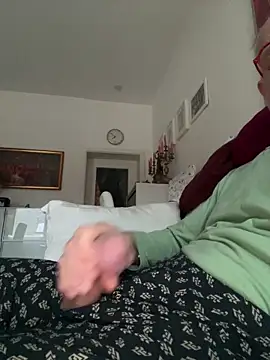 Frank22xx online show from 10-16-25, 05:52