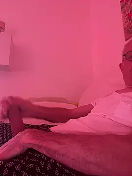 Snapshot of Frank22xx chatting on 06-28-26, 07:25 Frank22xx online show from 06-28-26, 07:25