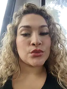 Sara smiiith211 online show from 01-17-26, 05:38