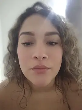 Sara smiiith211 online show from 04-24-26, 03:03