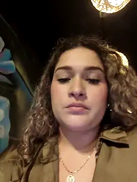 Snapshot of Sara_smiiith211 chatting on 04-28-26, 02:27 Sara smiiith211 online show from 04-28-26, 02:27