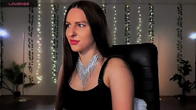 Alicia x art online show from 09-25-25, 07:34