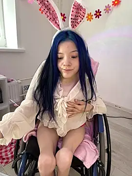 MiniSophiaa online show from 04-02-26, 07:50