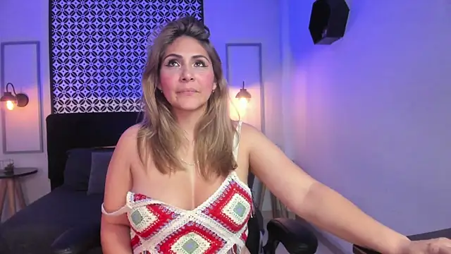 Melanie silver  online show from 12-19-25, 05:53