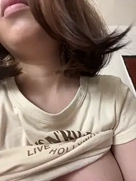 Snapshot of Lia_sex69 chatting on 02-05-25, 06:04 Lia sex69 online show from 02-05-25, 06:04