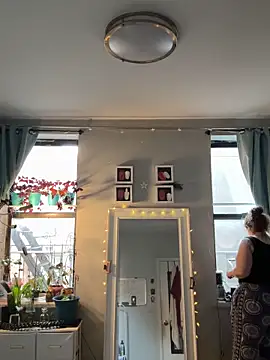 sylviahhh online show from 03-31-26, 10:43