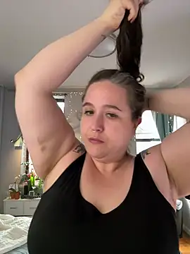 sylviahhh online show from 04-01-26, 09:34