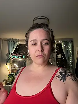 sylviahhh online show from 04-13-26, 04:18