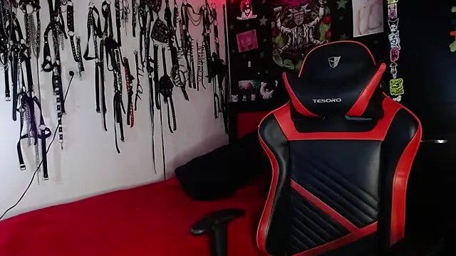 Snapshot of jannaink_ chatting on 12-24-24, 12:33 jannaink  online show from 12-24-24, 12:33