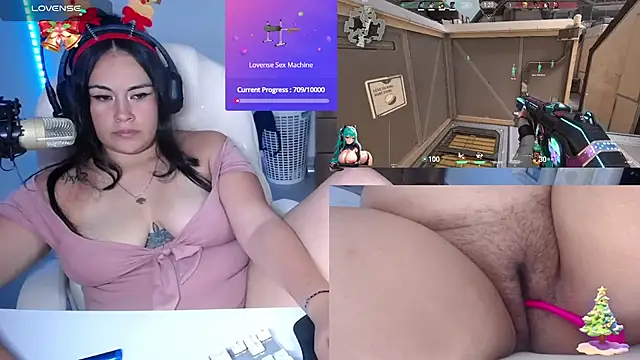 Snapshot of Sunny_Gamer7 chatting on 12-13-24, 08:30 Sunny Gamer7 online show from 12-13-24, 08:30