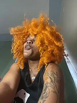 Snapshot of Cherrytowild chatting on 02-06-25, 03:27 Cherrytowild online show from 02-06-25, 03:27