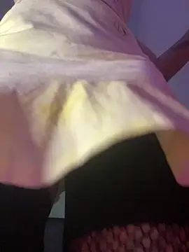 Snapshot of Cherrytowild chatting on 02-09-25, 06:33 Cherrytowild online show from 02-09-25, 06:33