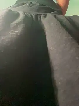 Snapshot of Cherrytowild chatting on 02-21-25, 11:01 Cherrytowild online show from 02-21-25, 11:01