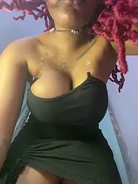 Snapshot of Cherrytowild chatting on 03-10-25, 07:29 Cherrytowild online show from 03-10-25, 07:29