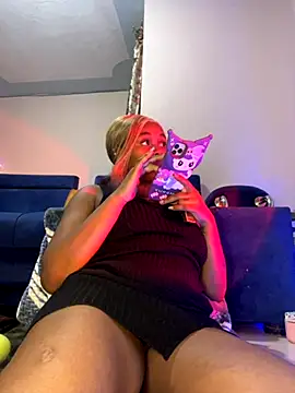 Snapshot of Cherrytowild chatting on 10-13-25, 05:51 Cherrytowild online show from 10-13-25, 05:51