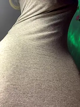 Snapshot of Cherrytowild chatting on 10-30-25, 08:16 Cherrytowild online show from 10-30-25, 08:16