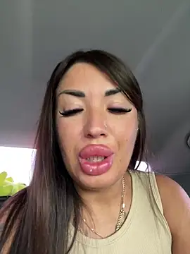 RuslanaXX online show from 07-11-26, 05:43