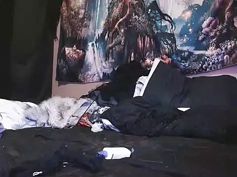 Snapshot of HighCityHoney chatting on 03-06-25, 08:48 HighCityHoney online show from 03-06-25, 08:48