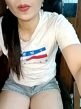 Blythe 69 online show from 04-28-26, 03:22