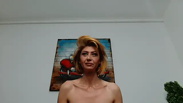 Snapshot of Taissa4U chatting on 03-07-25, 11:05 Taissa4U online show from 03-07-25, 11:05