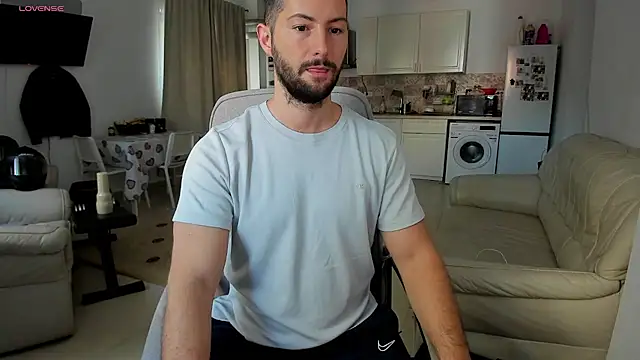 Snapshot of ZackFraser chatting on 10-11-25, 10:47 ZackFraser online show from 10-11-25, 10:47