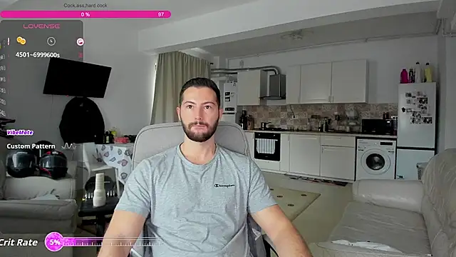 Snapshot of ZackFraser chatting on 11-06-25, 07:20 ZackFraser online show from 11-06-25, 07:20