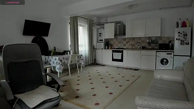 Snapshot of ZackFraser chatting on 11-12-25, 09:10 ZackFraser online show from 11-12-25, 09:10