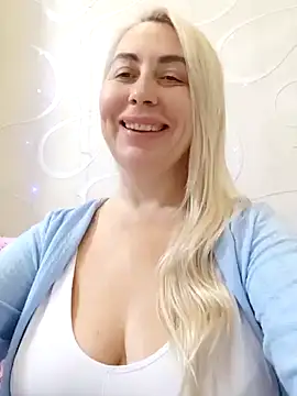 Snapshot of HotJanet chatting on 01-03-25, 06:24 HotJanet online show from 01-03-25, 06:24