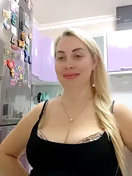 Snapshot of HotJanet chatting on 03-16-25, 04:12 HotJanet online show from 03-16-25, 04:12