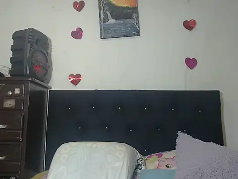 Snapshot of valerivegass chatting on 10-27-25, 07:40 valerivegass online show from 10-27-25, 07:40