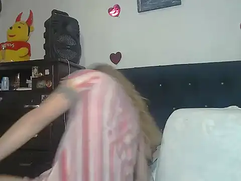 Snapshot of valerivegass chatting on 12-16-25, 01:32 valerivegass online show from 12-16-25, 01:32