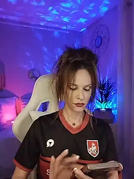 Luna Kitanna online show from 07-19-26, 06:11