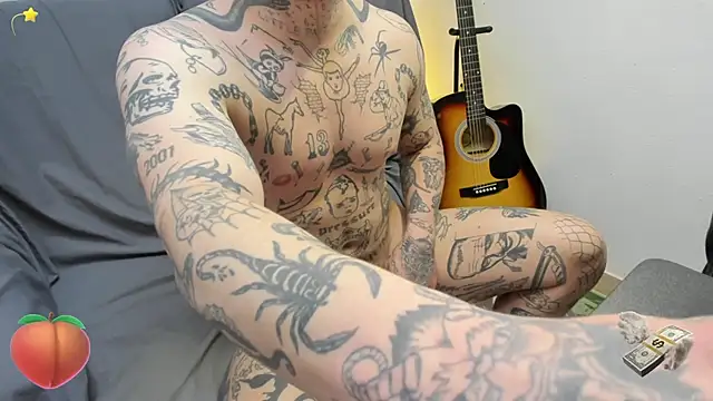 Snapshot of layneinchains chatting on 02-18-26, 09:11 layneinchains online show from 02-18-26, 09:11