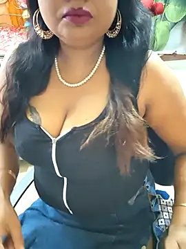 Snapshot of YR-SHIVANI chatting on 05-10-26, 05:23 YR-SHIVANI online show from 05-10-26, 05:23