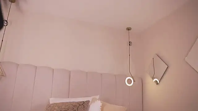 Abby-me online show from 03-25-26, 12:11