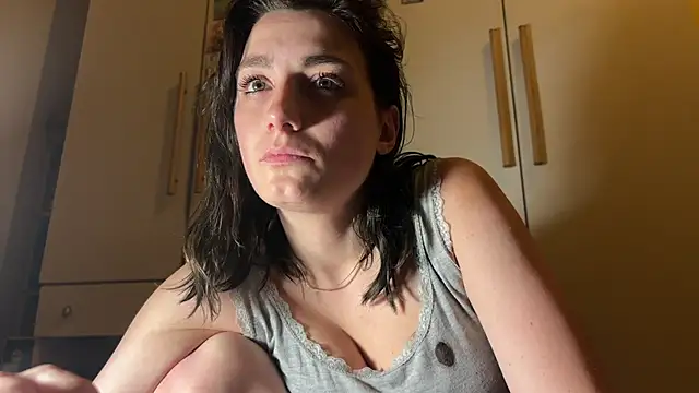 Snapshot of Monicbabe chatting on 06-19-26, 08:12 Monicbabe online show from 06-19-26, 08:12